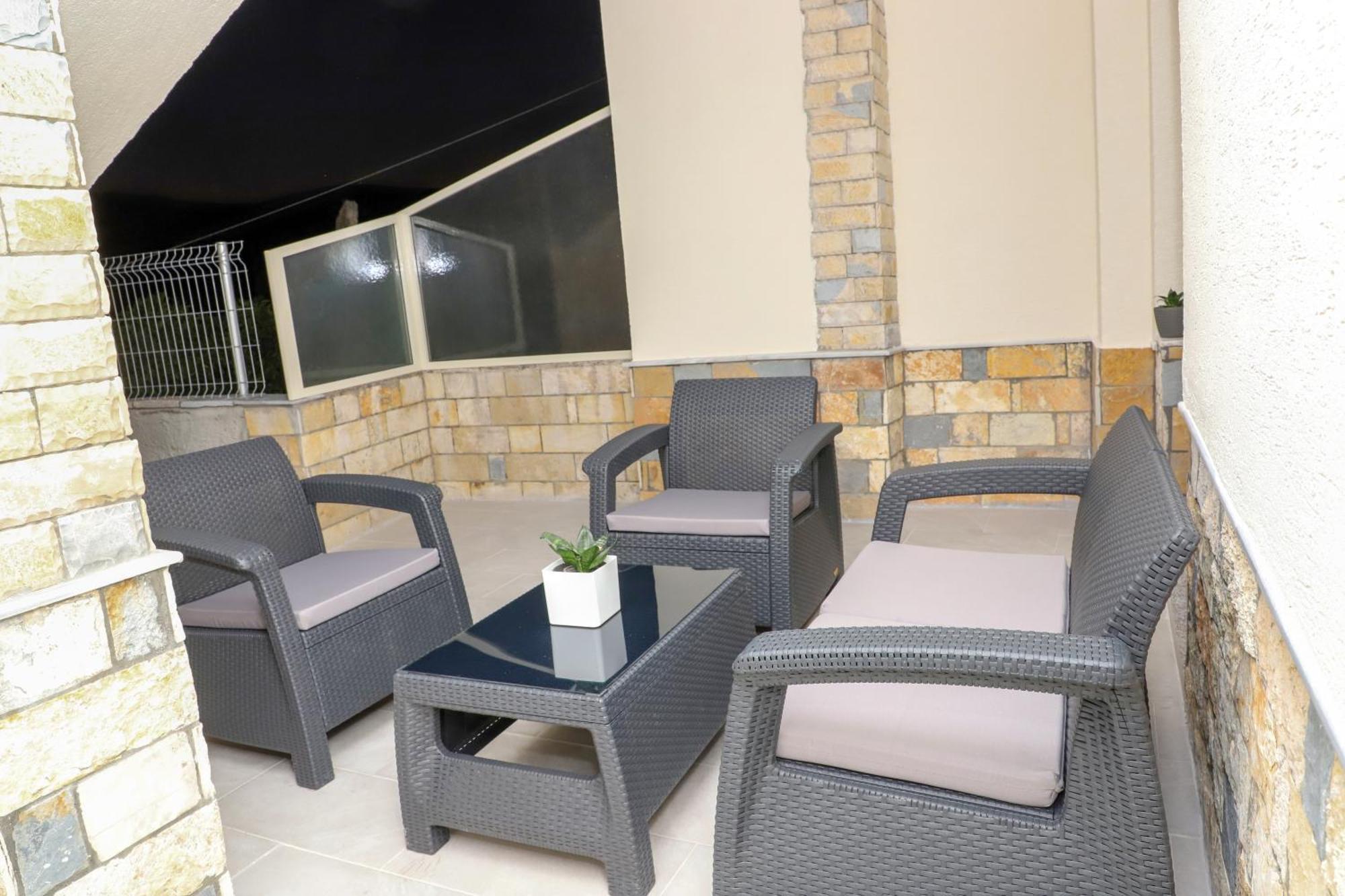Guesthouse Kazazi Berat Exterior foto